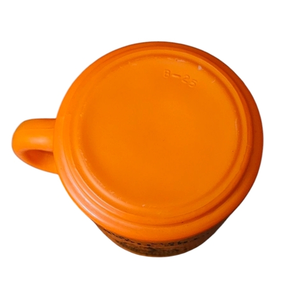 Vintage - Orange Tiger Mug & Tiger Pin 'The Tigers' 'Class of 1946' Lot of 2. - Picture 4 of 6